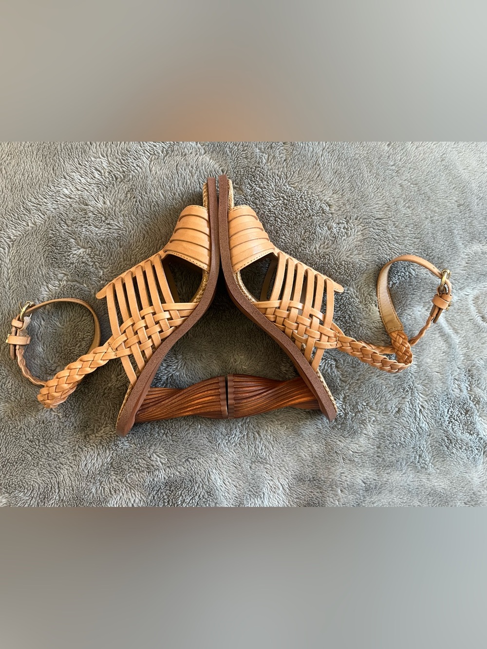 Sam Edelman Holland Twisted Heel Sandal - Picture 8 of 12